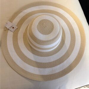 Shade & Shore Wide Brim Straw Sun Hat in White and Tan